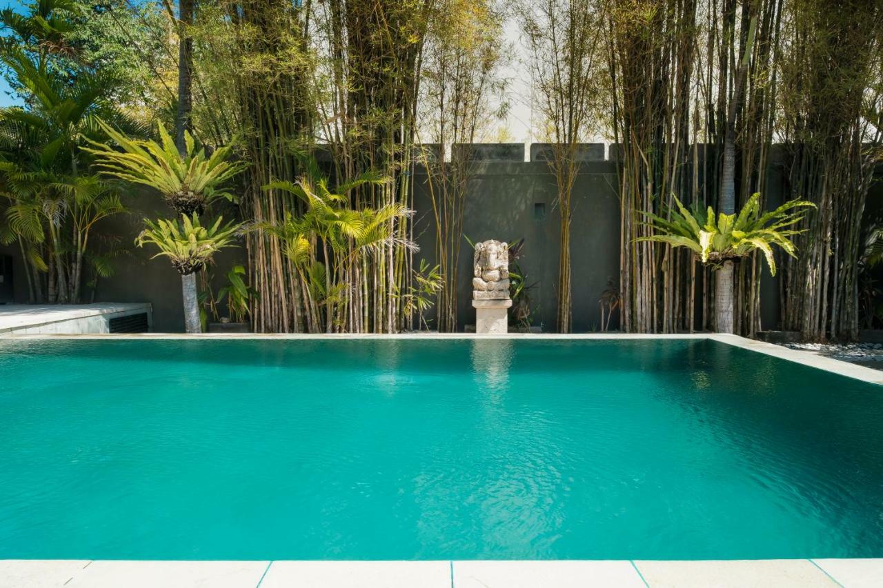 Seminyak Villa Esterno foto